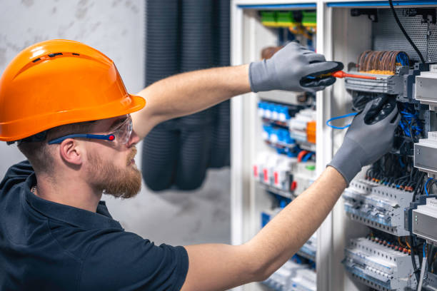 Best Local Electrician Companies  in Klamath Falls, OR